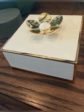 kate spade Black and Gold Decorative Box Packaging